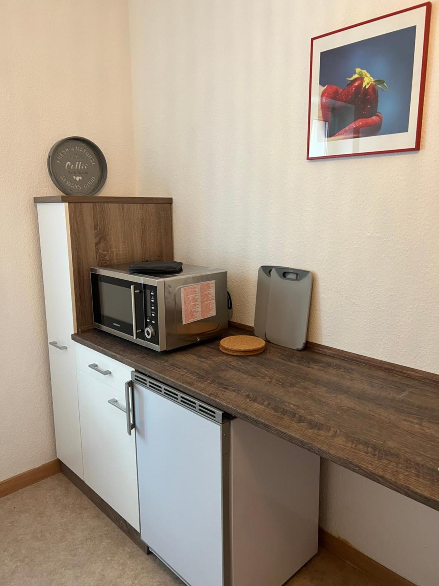 Appartamento Vollausgestattet, Grosszuegig & Zentral Fuer Bis Zu 4 Magdeburgo Esterno foto